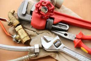 9 Essential Plumbing Tools for Any Homeowner